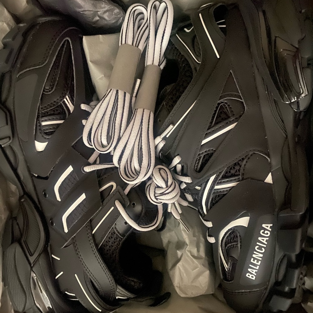Balenciaga runners size 38 brand new never worn